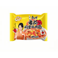 Noodles al manzo e pomodoro